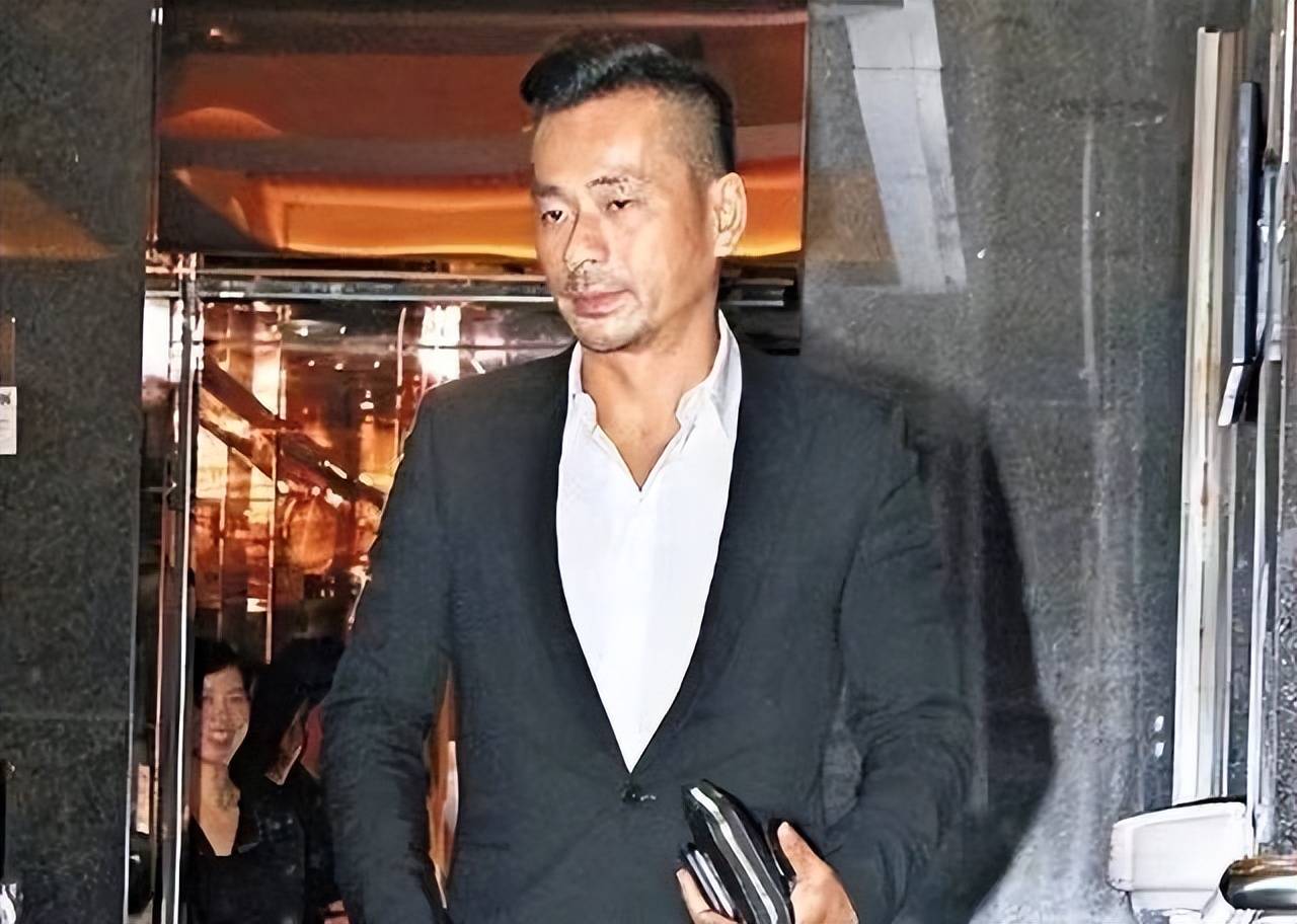 原创洗米华被控286条罪名恐将牢底坐穿老婆情人多次变卖豪宅还债