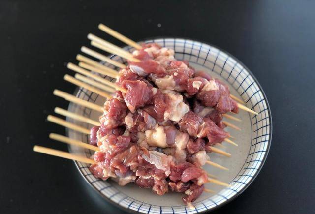 1斤羊肉15串大肉塊超過癮,省錢好吃_燒烤_空氣_烤箱