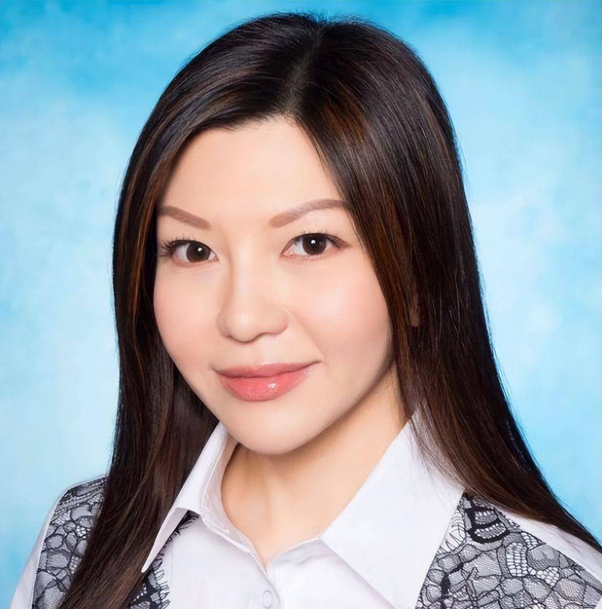 明明有儿子,非要让女儿做接班人,这10位女霸总,个