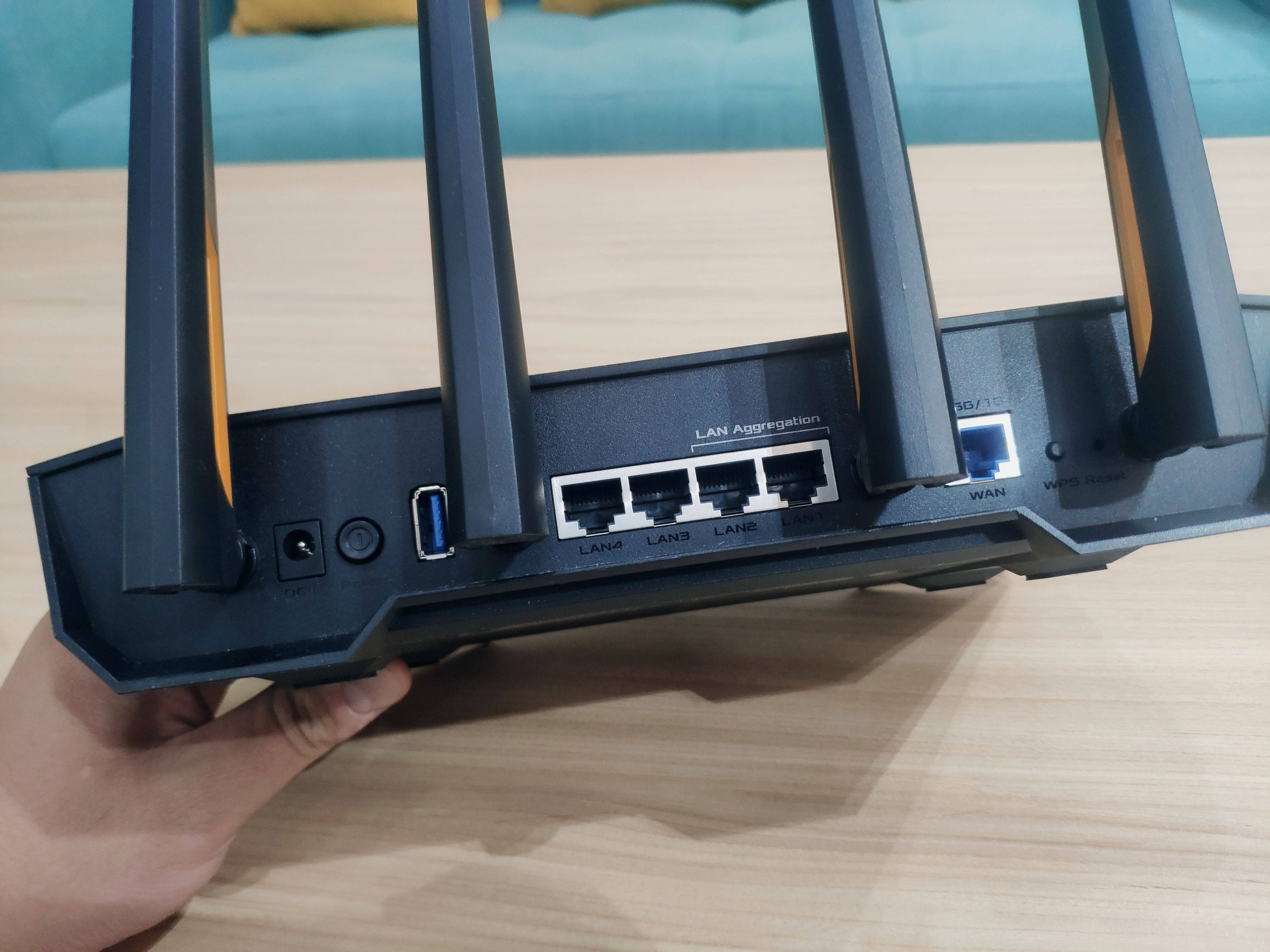 高性能电竞路由之选华硕ax3000v2小旋风开箱评测