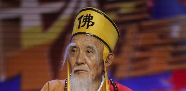 5,李公甫饰演者:江明(80岁)1940年出生于中国台许仕林的姑父,许仙的