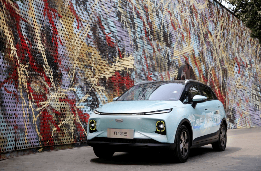 产品硬实力和运营软实力两手抓,几何汽车高增长的秘密被曝光了!