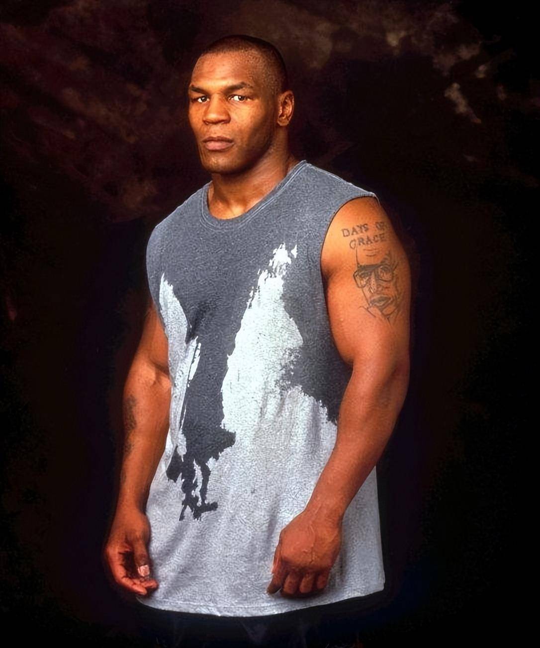 泰森的前经纪人回忆说,乔丹和泰森的第一任妻子在被撞碎后胡闹并困惑