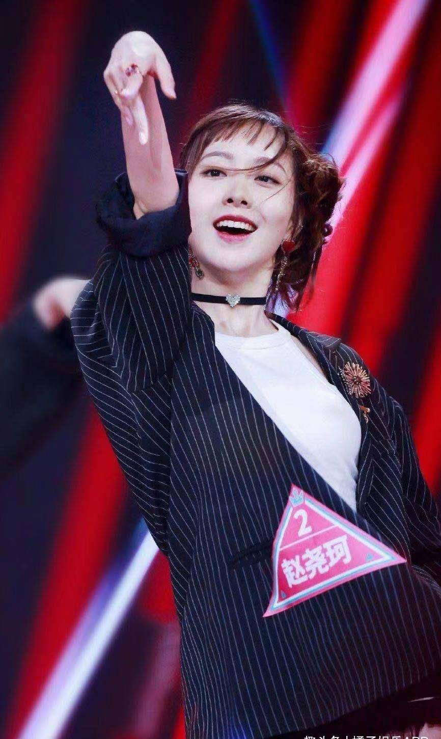 选秀意难平因戏生情?《青1》邓超元疑恋情曝光,神颜都火出去了