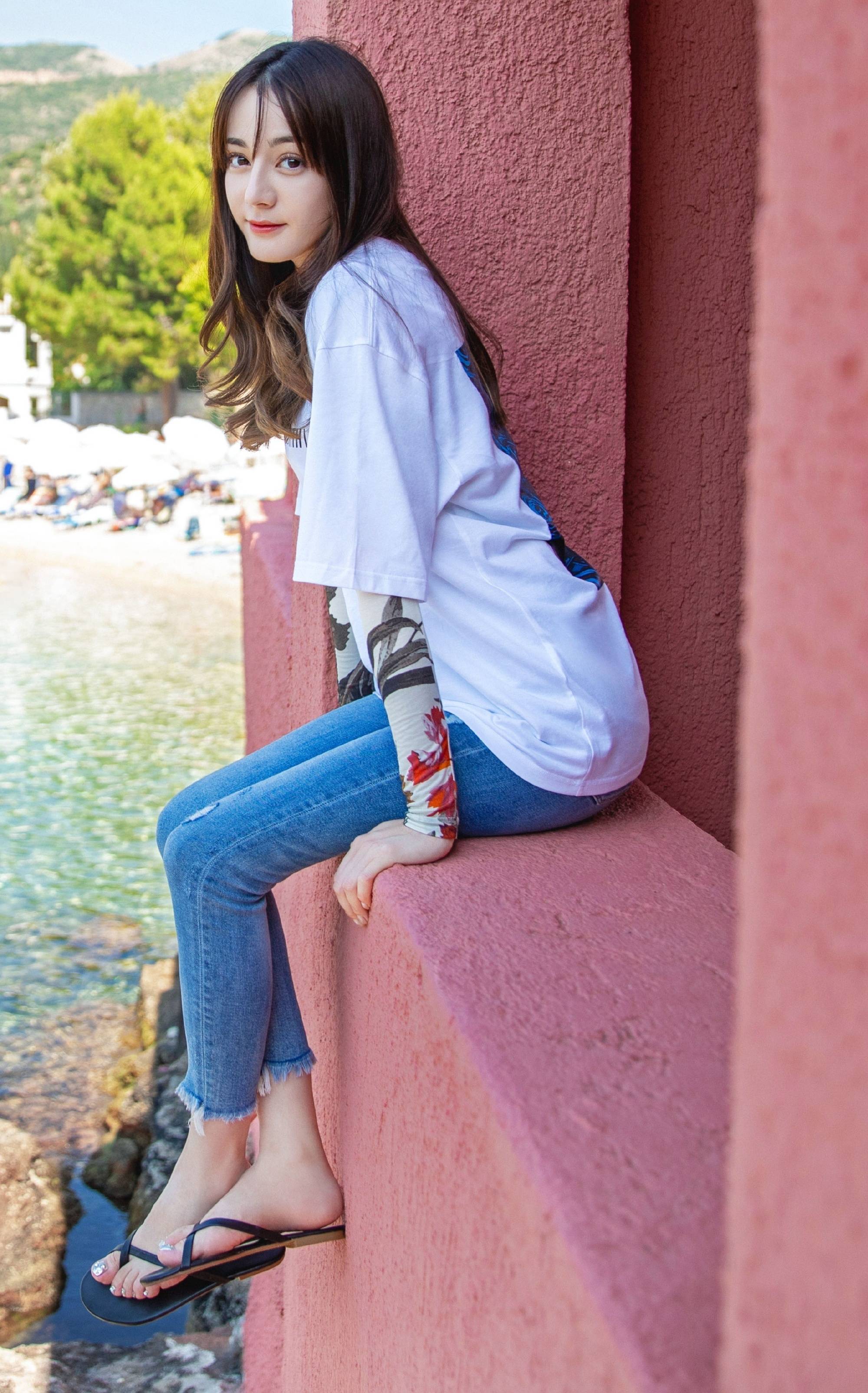 原创迪丽热巴从惊艳出道到争议无数她的演技还能回来吗