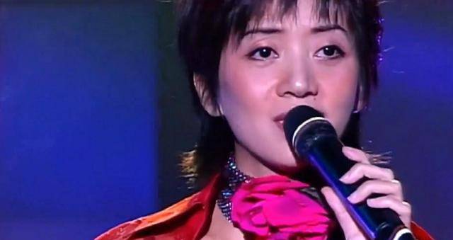 悲情的梅艳芳:7段恋情,没有一个人能为她穿上婚纱_香港红馆_近藤真彦