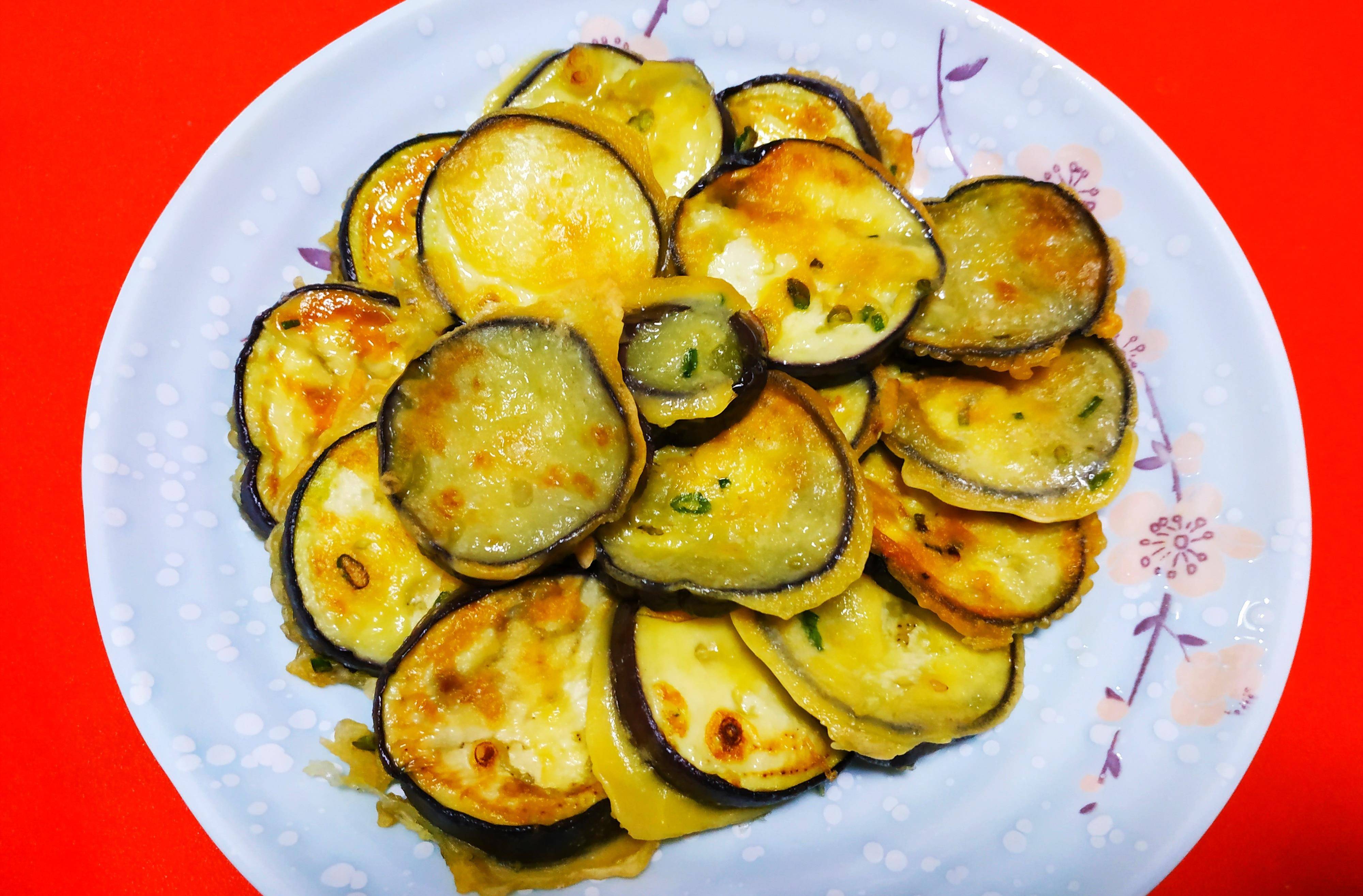 煎茄子时用面粉还是用淀粉?