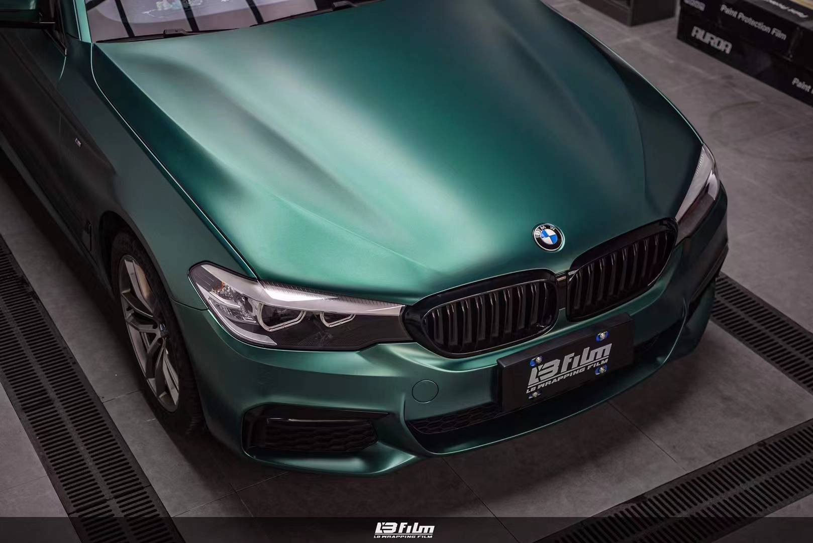 宝马5系-lbfilm改色膜电光祖母绿,冷艳中带着优雅_搜狐汽车_搜狐网