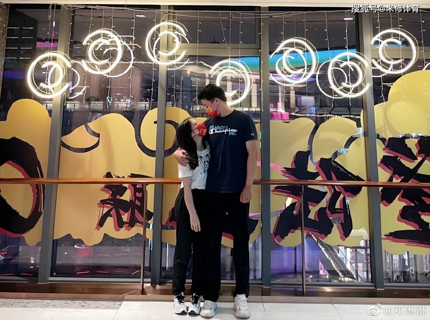 北大毕业后蜕变成女神,被质疑整容_邓琳琳_北京奥运会_何可欣