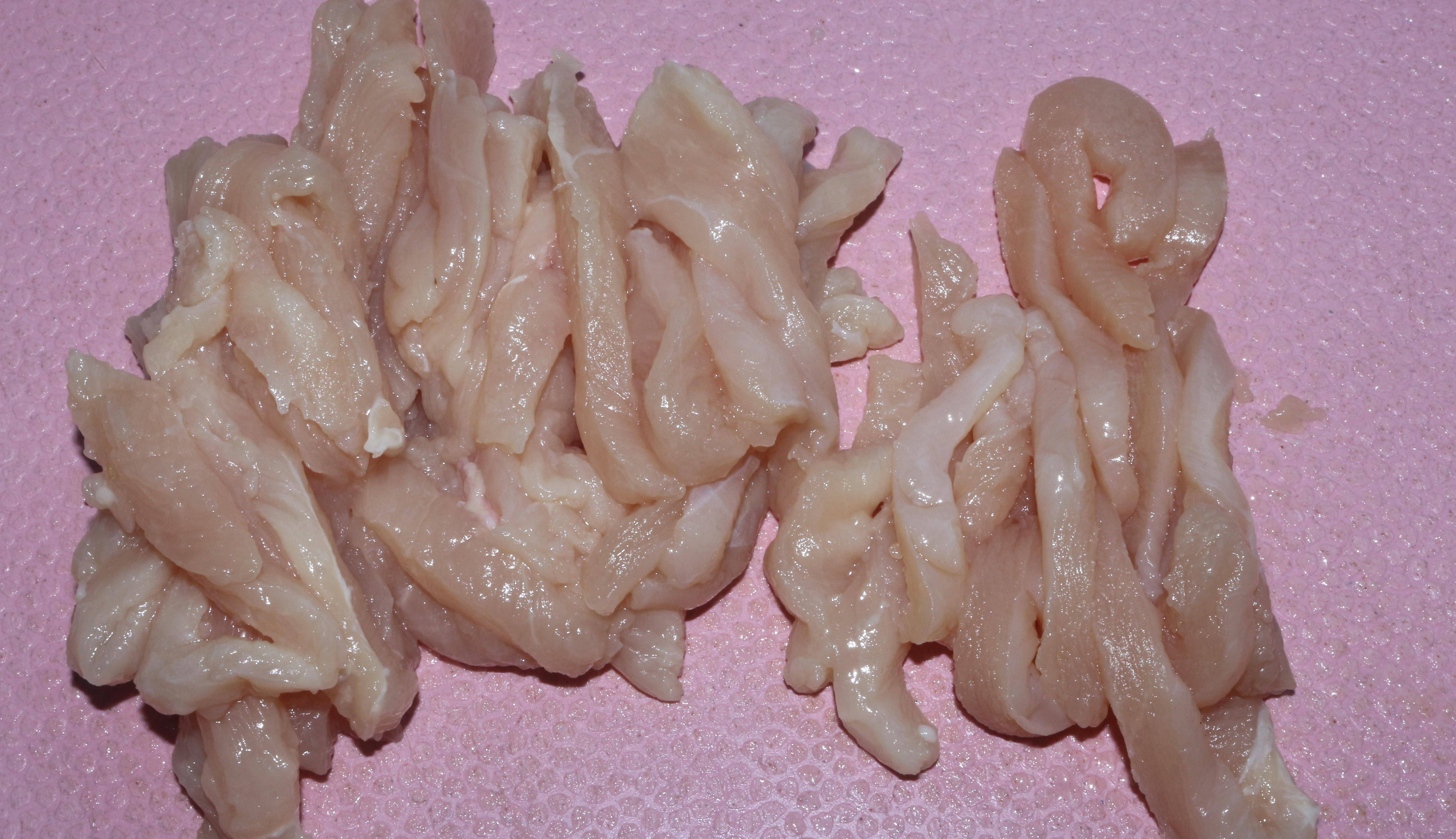 鸡胸肉也能做京酱肉丝1块鸡胸肉2张豆皮做低脂滑嫩咸香肉丝