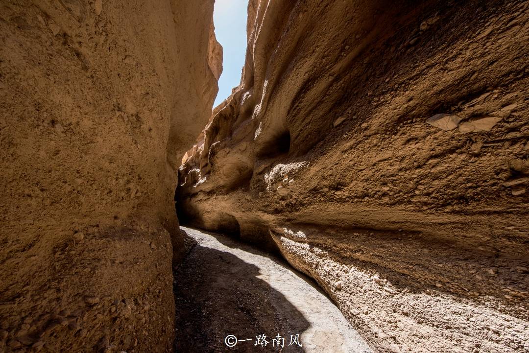 青海省出现一座网红城市，一路风光美不胜收，适合暑假去旅游_手机搜狐网