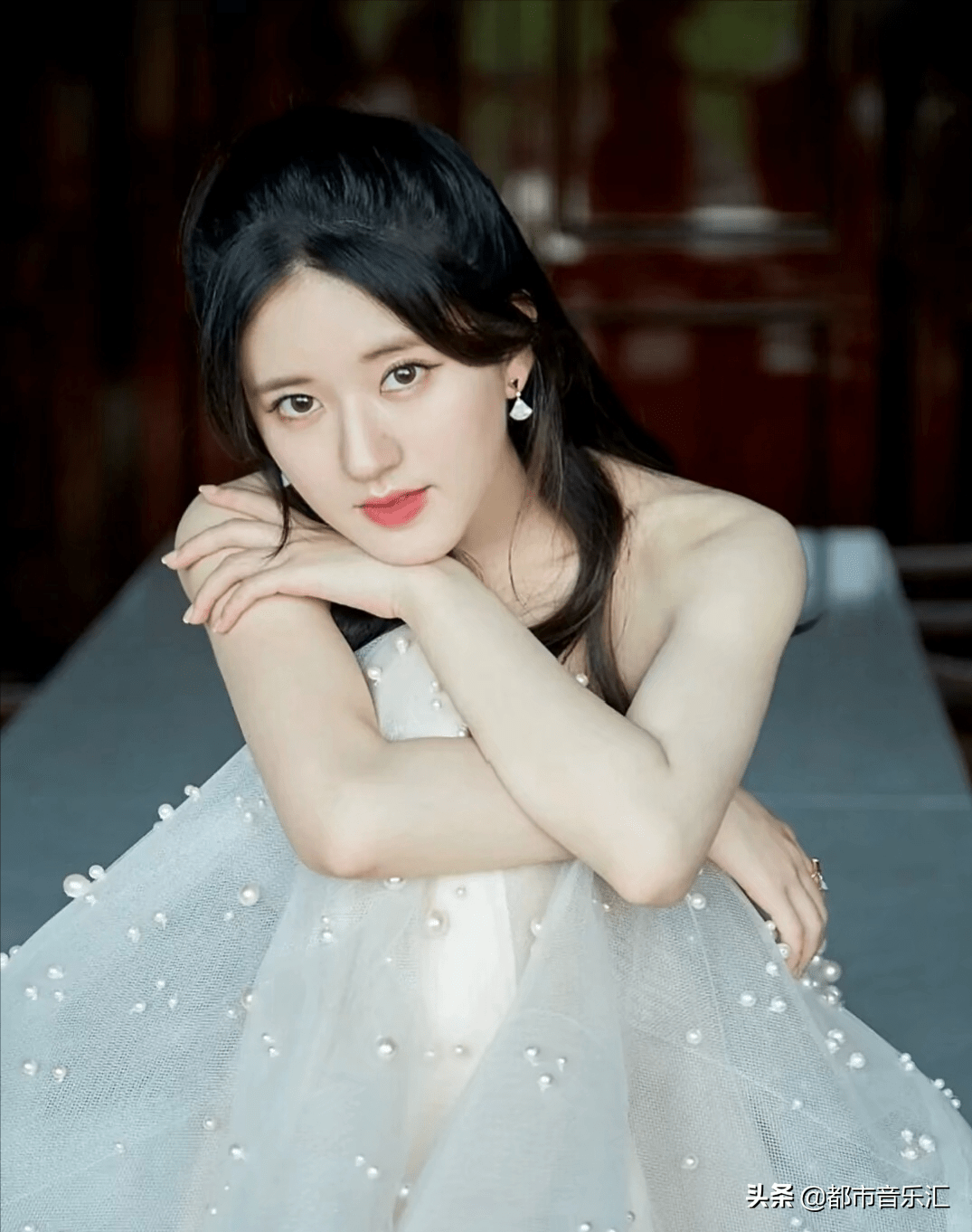 高清明星美图写真-赵露思_资源_于台_评论