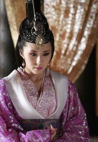 李易峰疑似恋情曝光,女方竟是她!3千万顶流瓜被疑换瓜_安娜_网友_合作