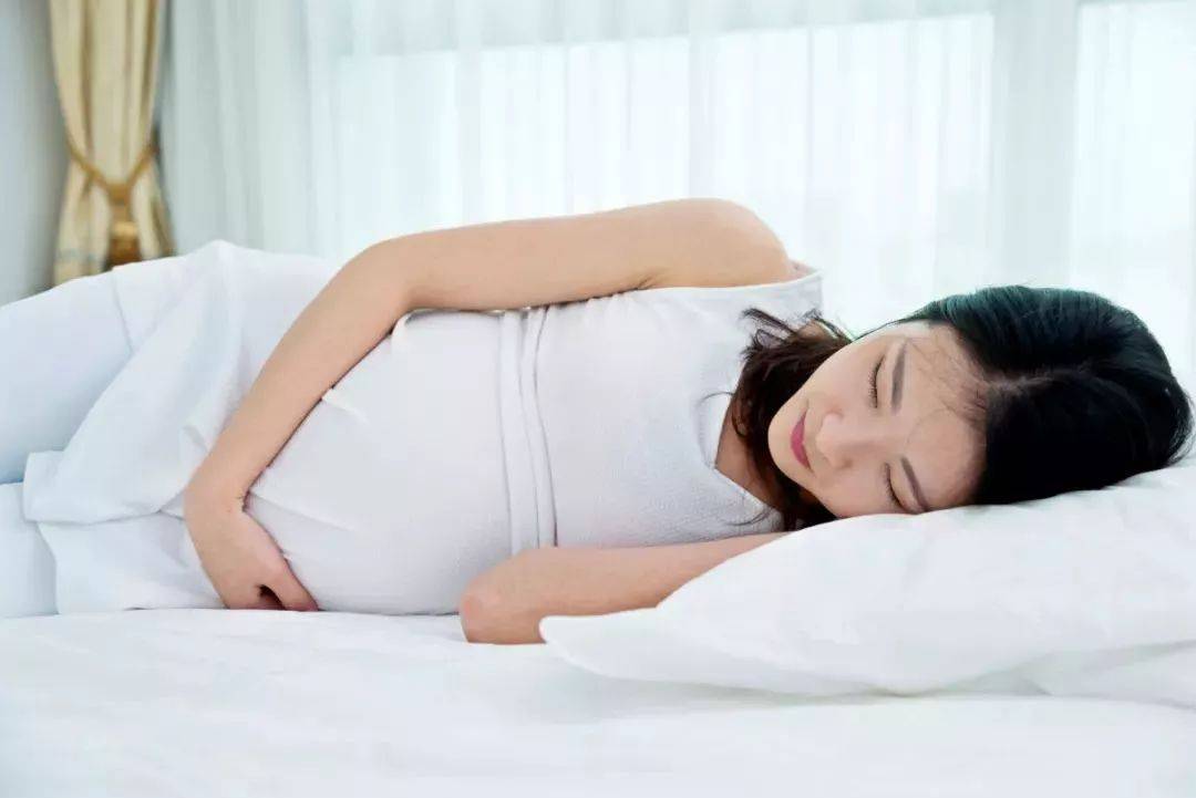 孕晚期睡不好,无非是受这五点原因困扰,别让胎儿跟着一起遭罪