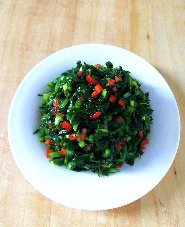 美味小咸菜,不用腌,不放油,是小时候妈妈的味道,更是一种回忆_韭菜