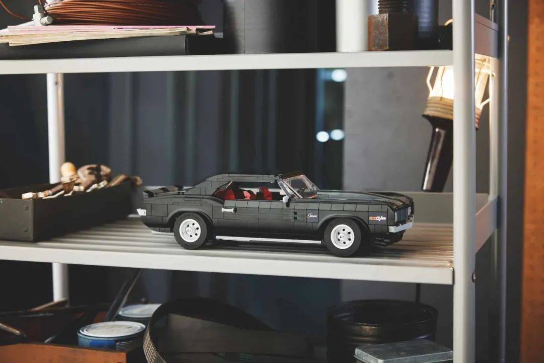 致敬经典肌肉车乐高icons套装10304雪佛兰camaroz28正式发布