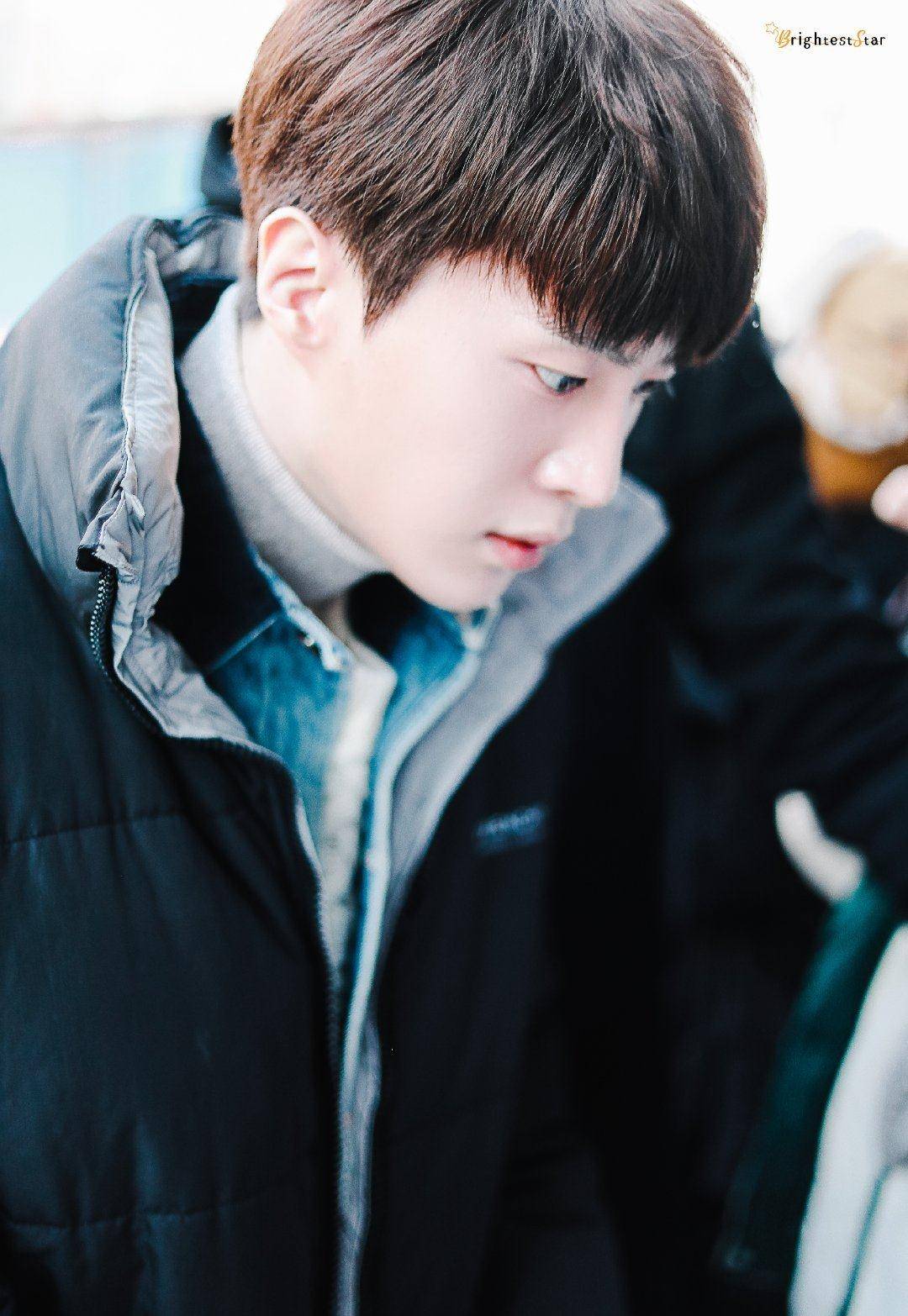 《撒野》路透曝光,范丞丞活力四射,"猫丞兔飞"cp令人期待_王安宇_左肩