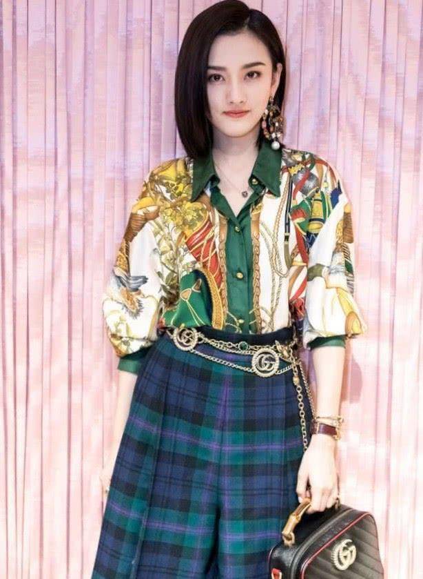 盘点女星时尚穿搭技巧:各类时尚风格哪款是你的心仪搭配呢? 第1张
