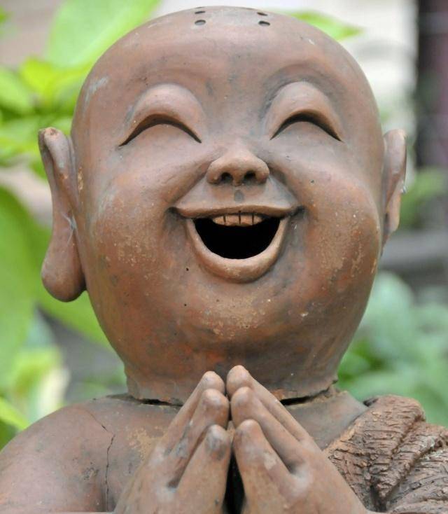 第七种笑:欣然一笑即使跌倒了也要勇敢地站起来,即使受挫了也要学会