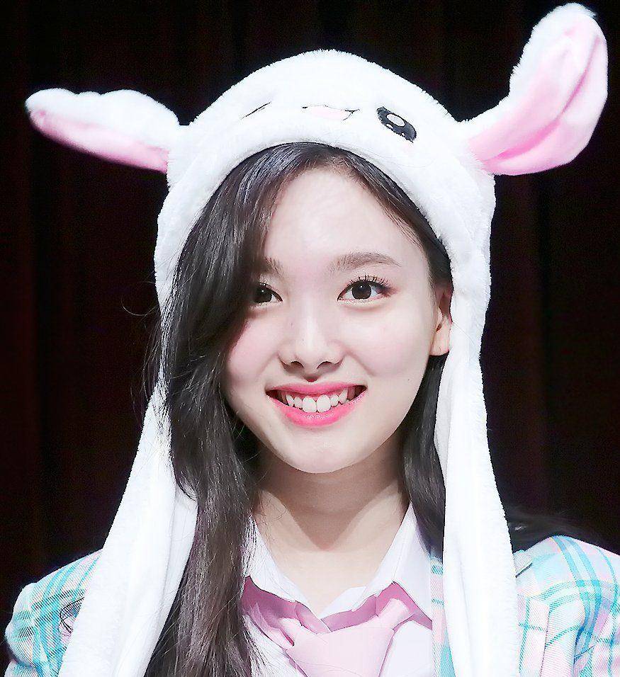 的感想,直言twice变成熟很久了,自己装清新太吃力_舞台_韩流女_笑脸