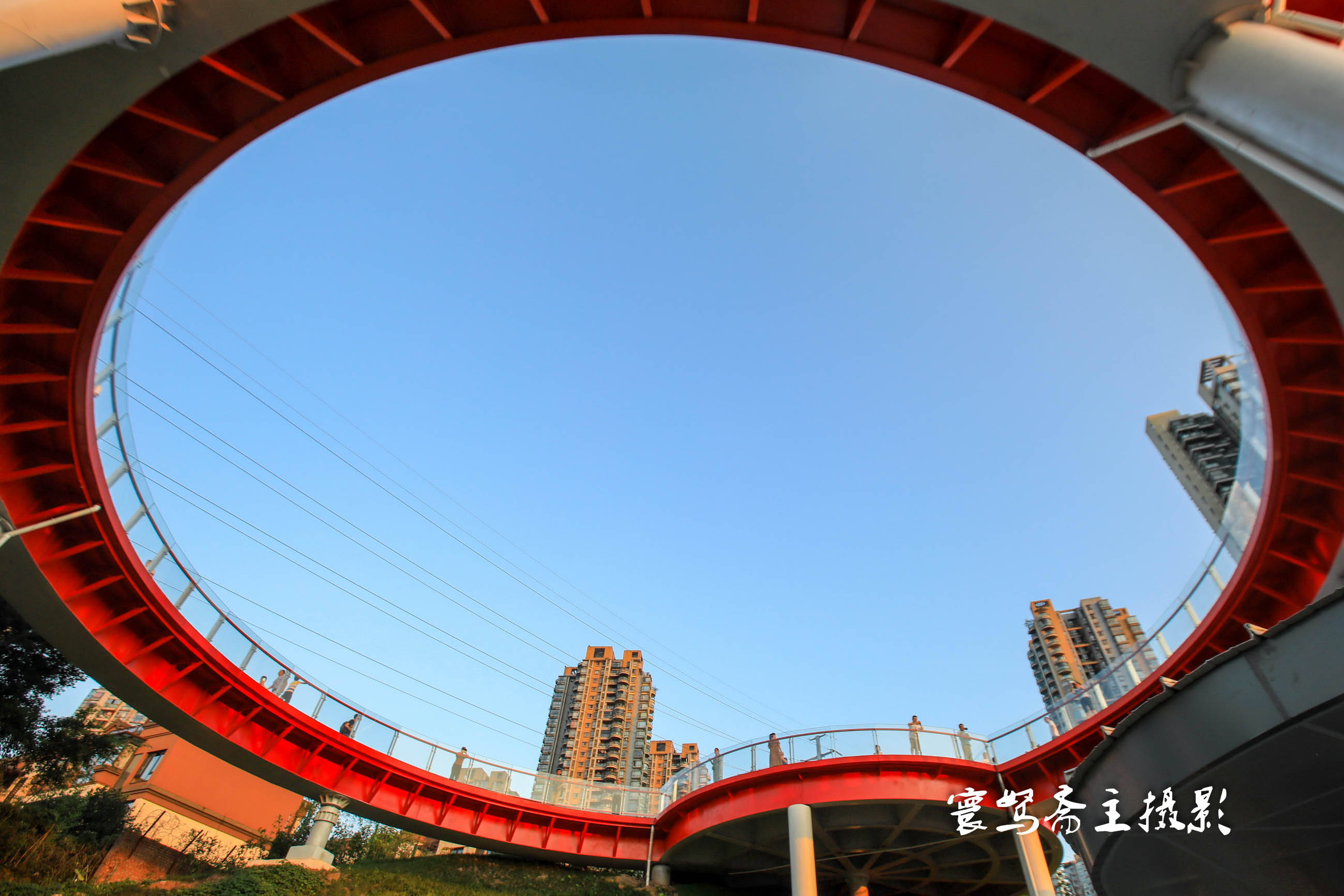 重庆新晋的网红地苏家坝观景台，最近天气太热，看不到最美的夜景
