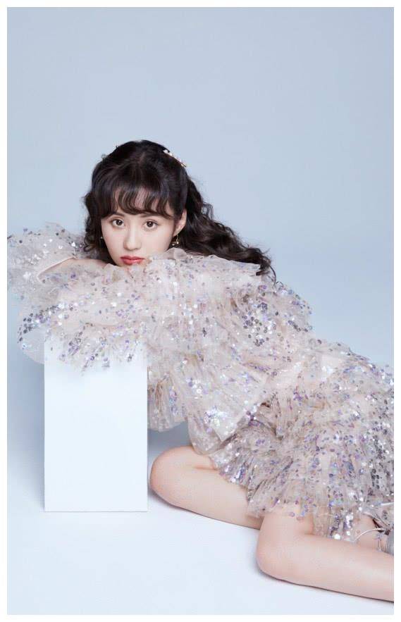 原创她是夏至未至的颜末穿仙女裙配高跟鞋美成初恋