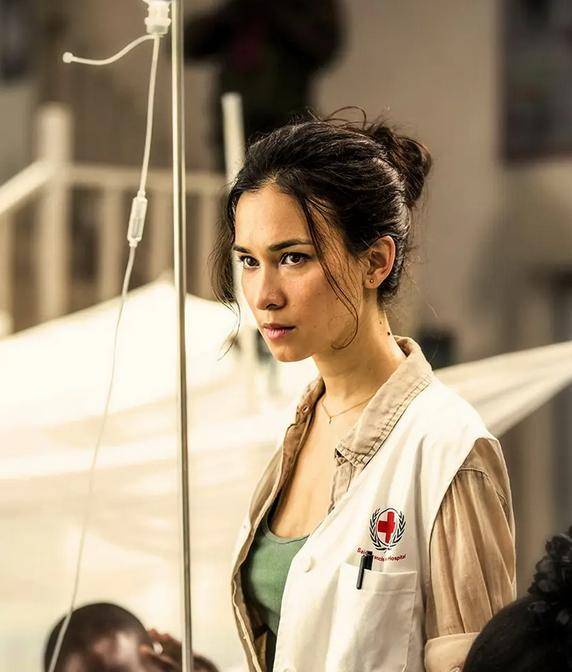 卢靖姗挺大孕肚健身,脸红一头大汗气质佳_官宣_吴京_肚子