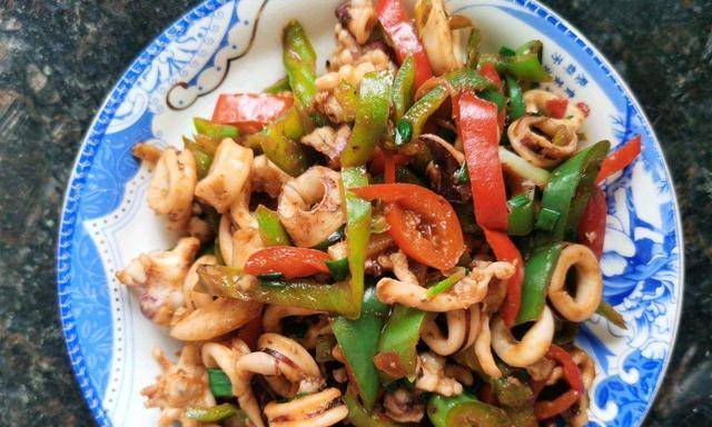 原创教你好吃又有营养的酱炒鱿鱼香气四溢美味解馋越吃越想吃