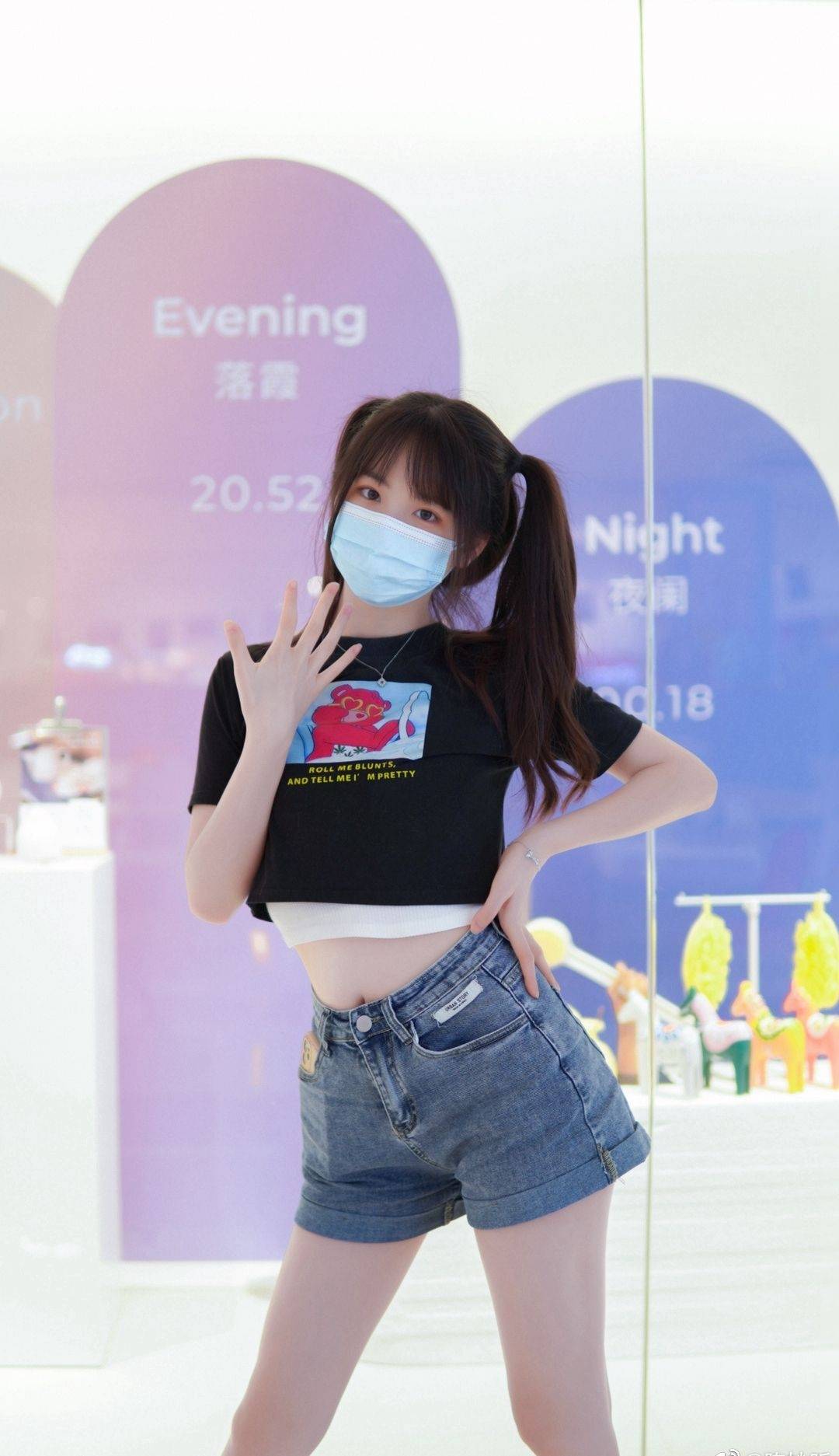 陈妙昕双马尾超短裤大长腿性感写真_陈妙昕_写真