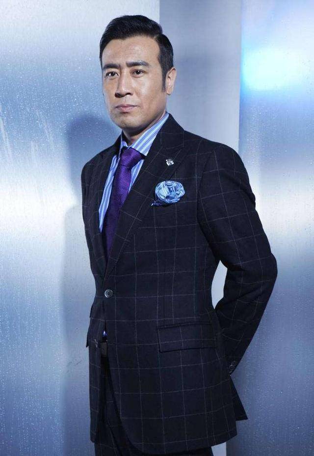 演员于和伟励志人生3岁丧父曾交不起学费如今终成一代影帝