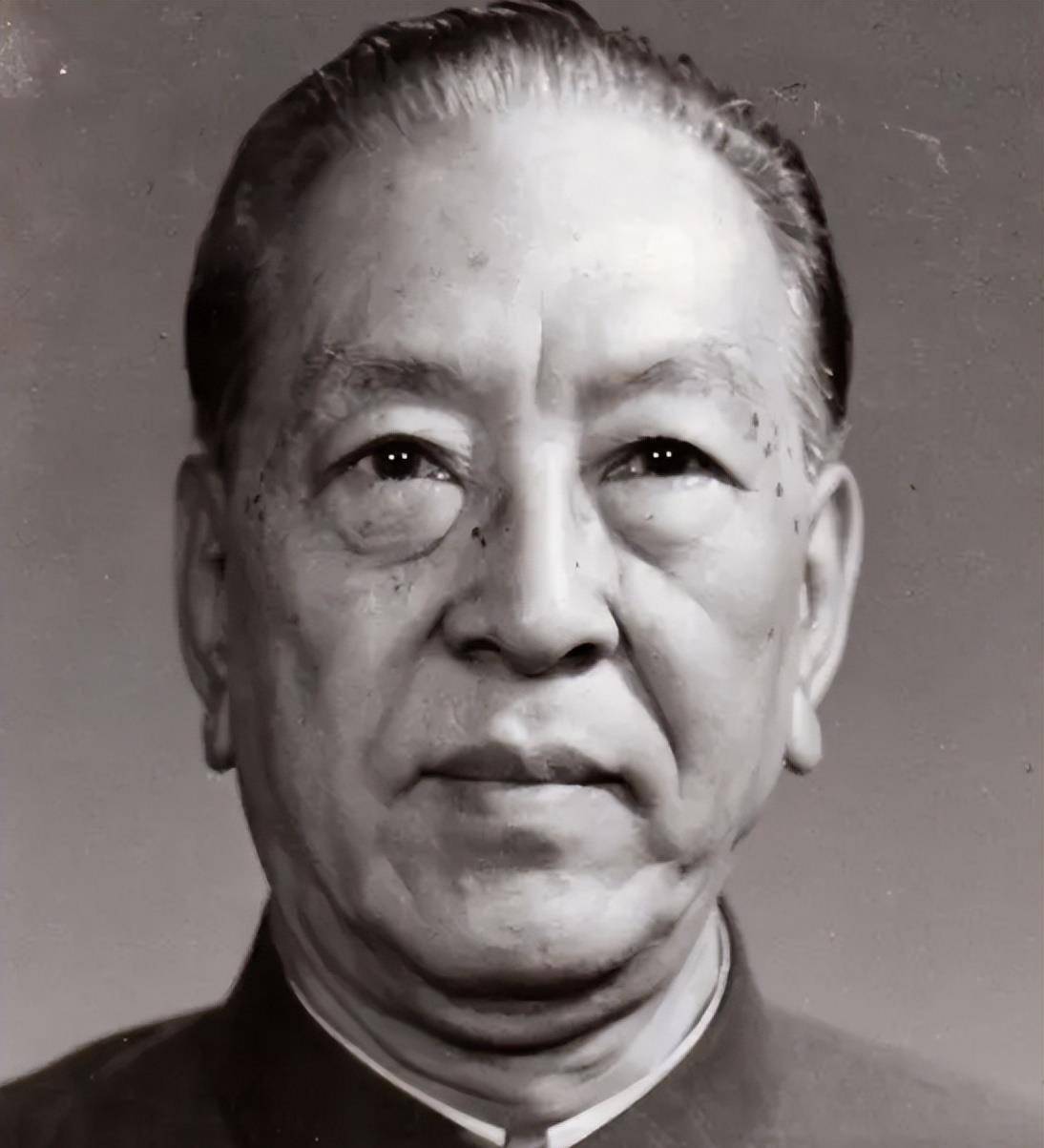 那么这究竟是怎么回事呢?耿飚惹了什么祸能令彭真说出这句话?