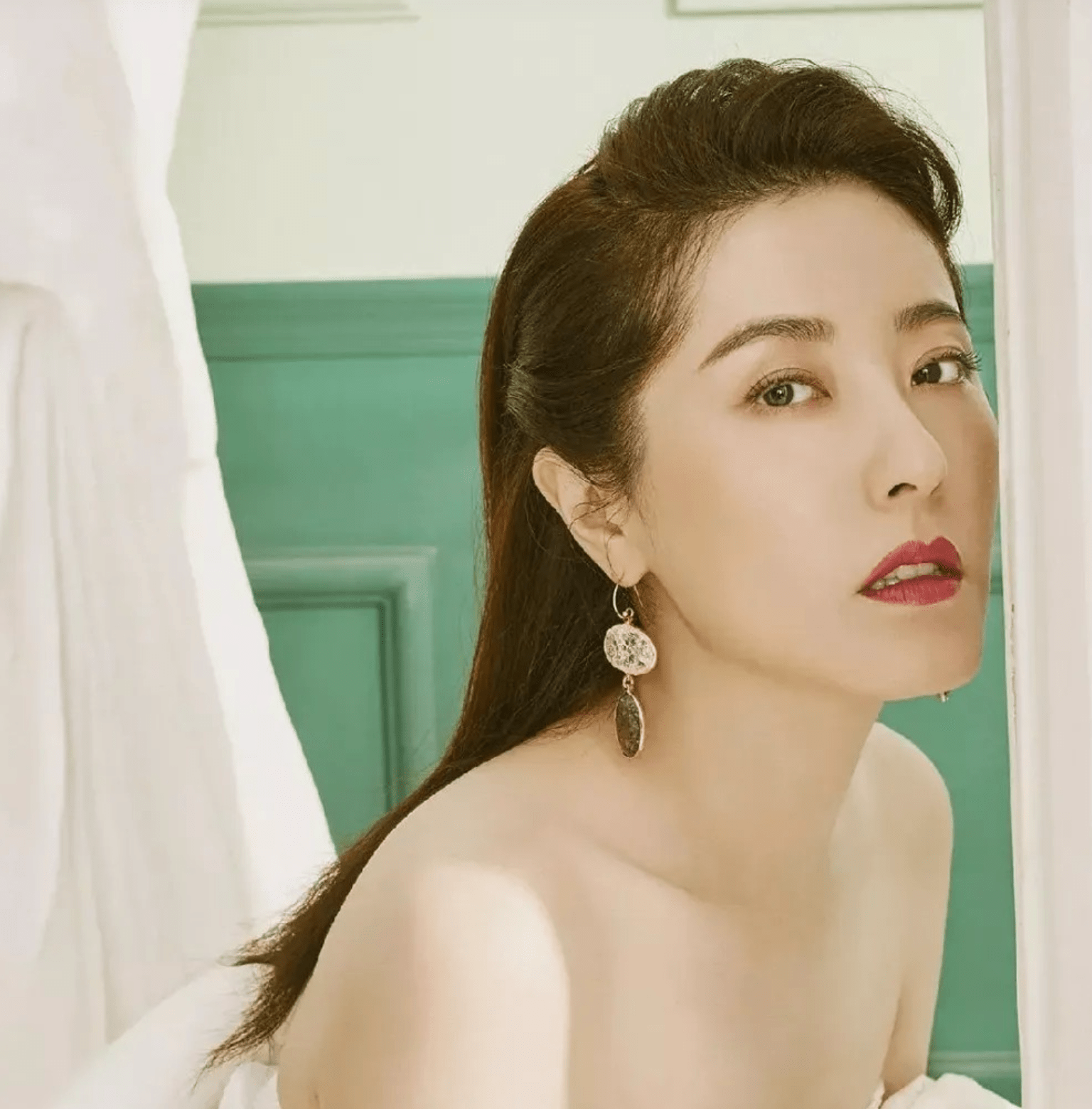 长着一张大长脸也好看的10位女星个个明艳大气满屏高级感