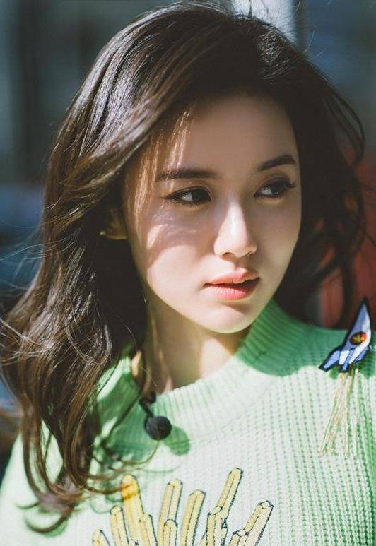 她的演技是很厉害的,因为她一直很是用心的演员,江铠同的演技就和她的