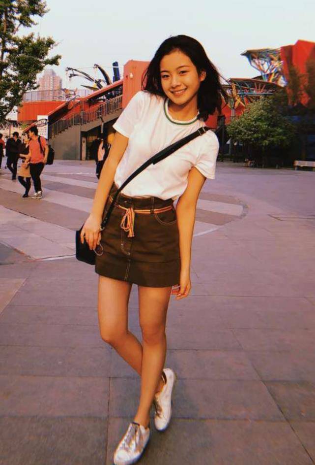 李庚希是凭借着"乔英子"这个角色从而获得广泛关注的,身为演员的她