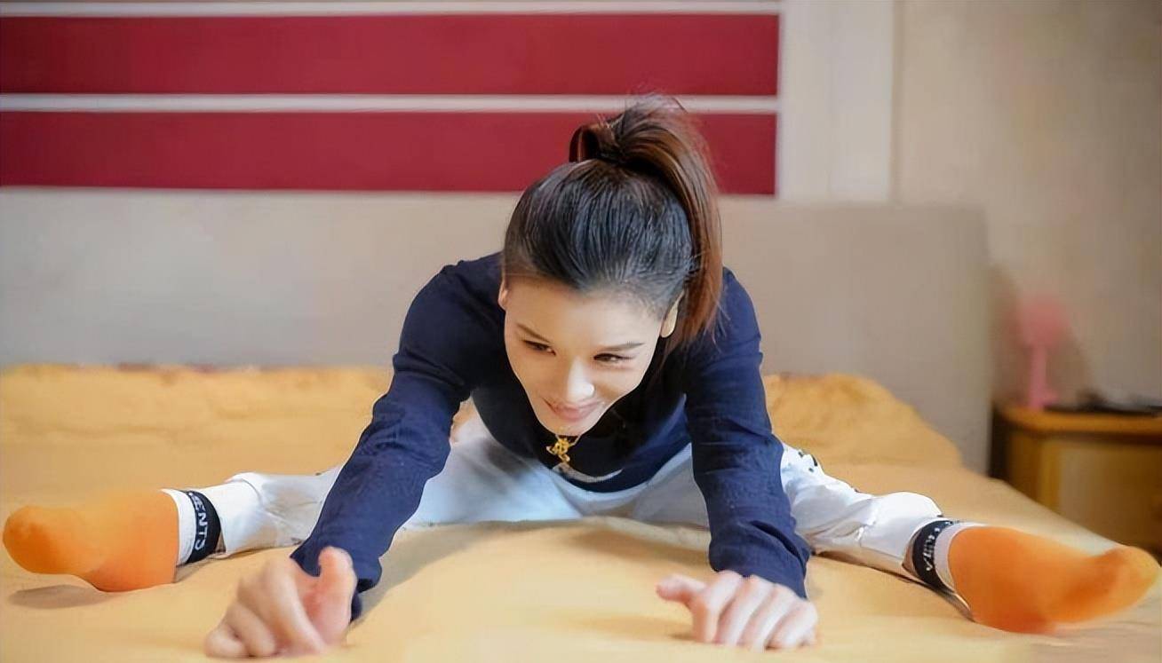 此后,桑兰虽然也试着进行了康复训练,但她完全无法再次站起来.