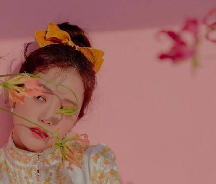 金智秀ind画报,宫廷式礼服配姜黄色蝴蝶结,清纯甜美_专辑_jisooins