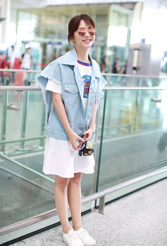 原创不知道明天穿什么学谭松韵的夏季穿搭做风格百变的元气少女
