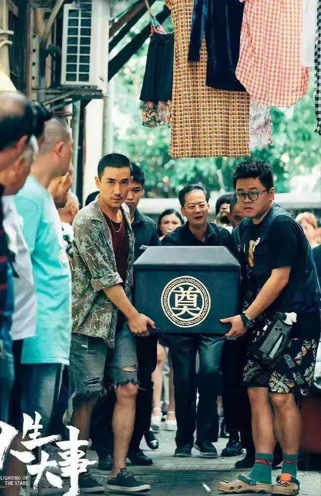 90后殡葬师的日与夜：第一次接触逝者，手套被粘住，我吓坏了-锋巢网