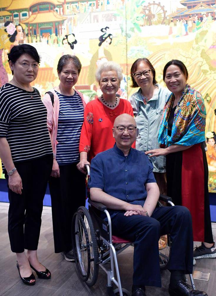 因为,乔榛与夫人唐国妹的爱情诠释了什么叫"执子之手,与子偕老,什么