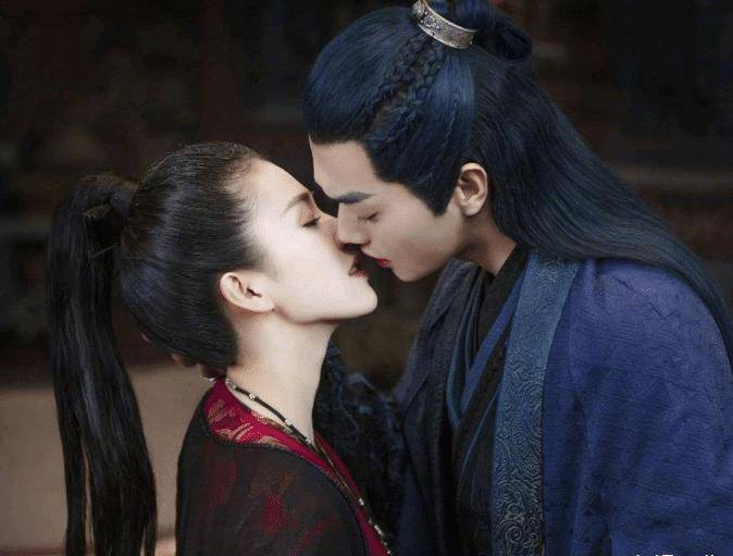 女主颜值演技不输白鹿,看剧照:不好意思我变心了_李一桐_cp_作品