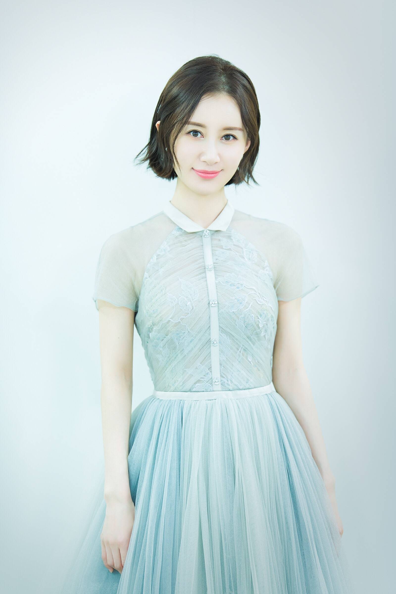 出道28年,拍了63部电视剧2部电影,身为"老前辈"的她今年才33岁_舒畅