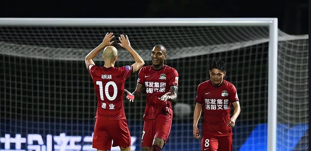 征服了大多数河南球迷,他离完美还差这重要一步_外援_阿德里安_图雷