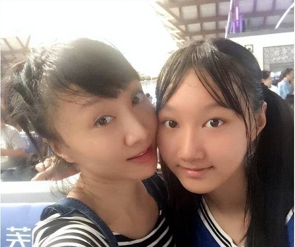 云飞前妻高玥老公星光大道成名后和她离婚如今独自带女儿生活