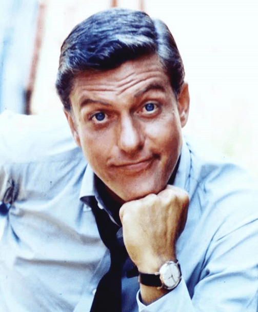 迪克今年96岁,是好莱坞传奇导演兼制片人,50年代初期,他从空军部队