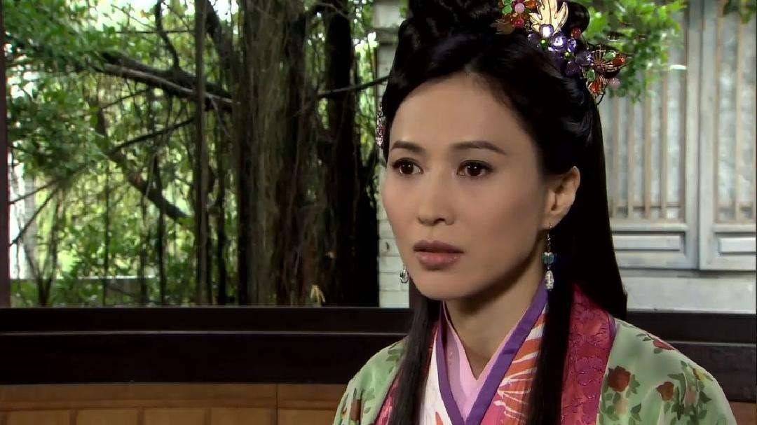 非常"恐怖",于《枭雄》中塑造的"刘美琴"让其入围15年的"最佳女配"