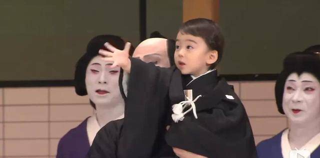 藤间斋与香川政明 门当户对 的竹马友谊 颜值与实力更般配 世家 团子 市川