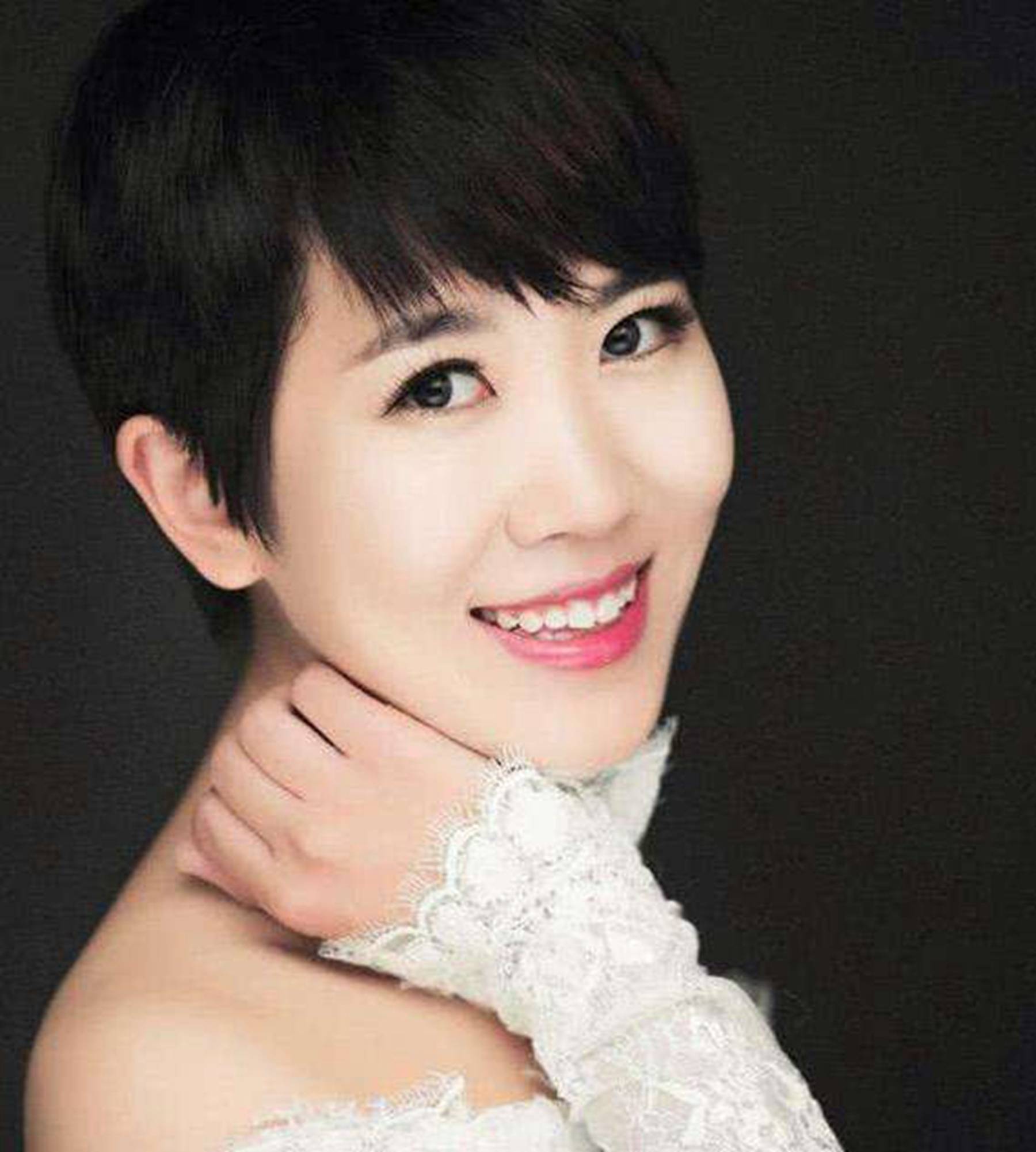 原创歪嘴杜旭东的女儿34岁至今单身看完照片网友这谁敢娶