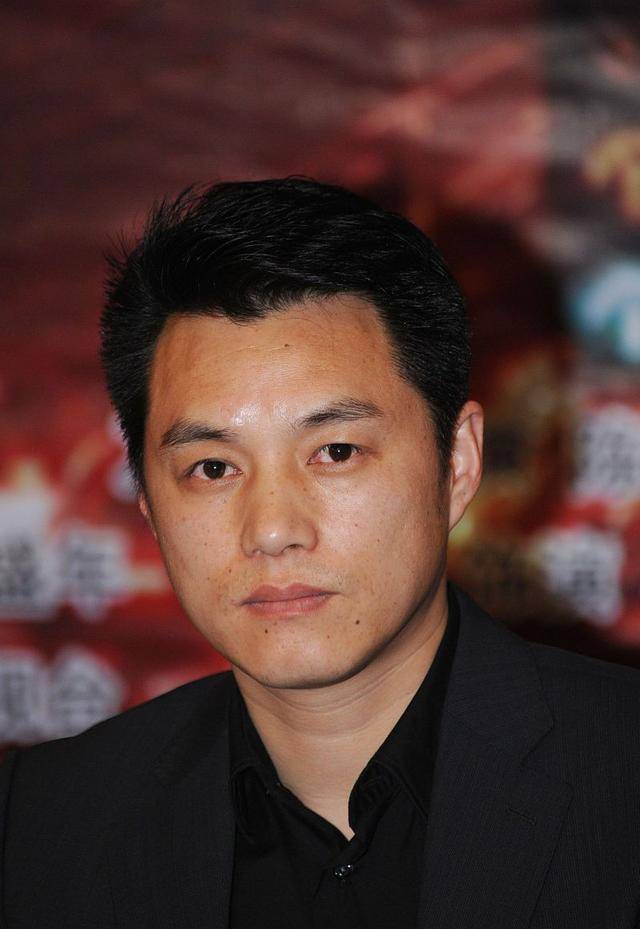 万弘杰与徐峥演对手戏被熟知,现转型做导演,生活悠闲令人羡慕_作品