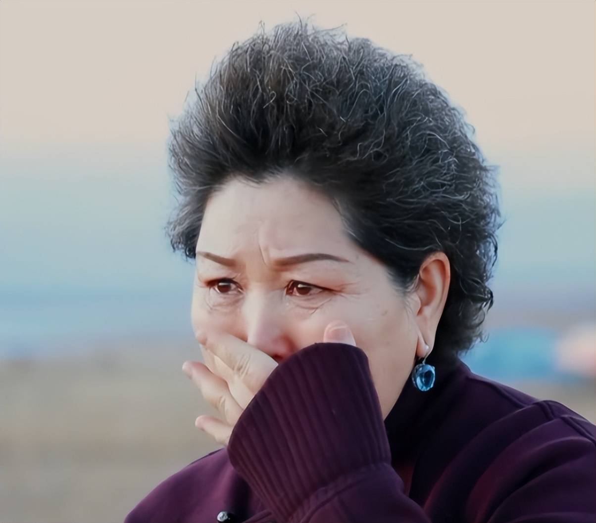 "吉祥三宝"一家,乌日娜久久走不出丧夫之痛,诺尔曼已为人母