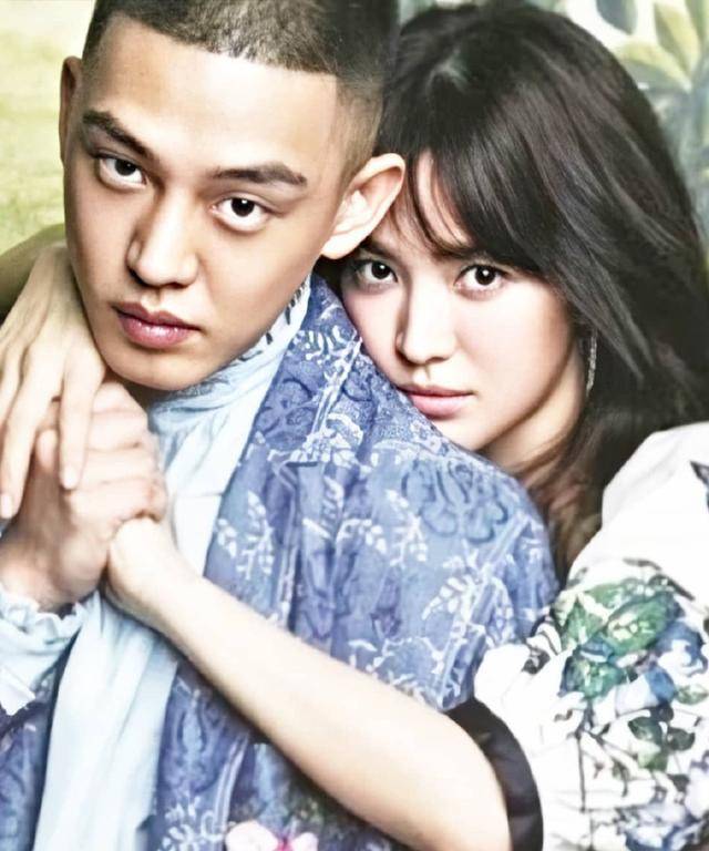 在ins晒出与刘亚仁的合照,两人互动欢乐亲密_ruby_宋仲基_姐弟